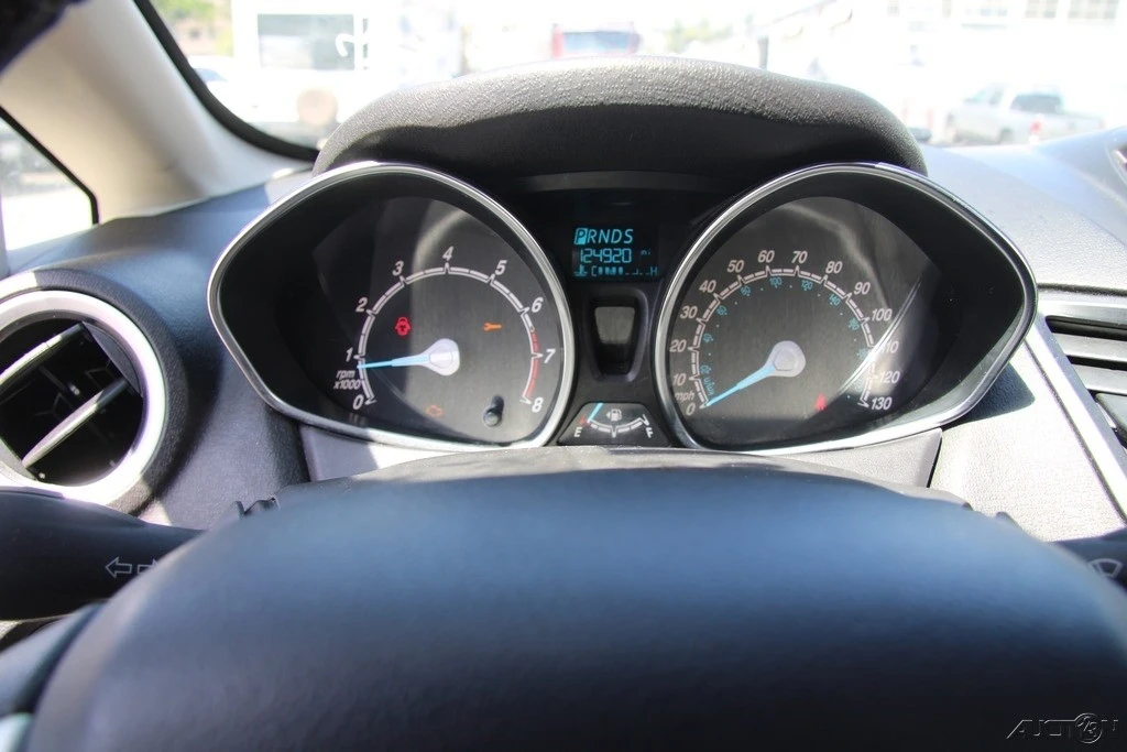 2016 Ford Fiesta - Image 15 of 24