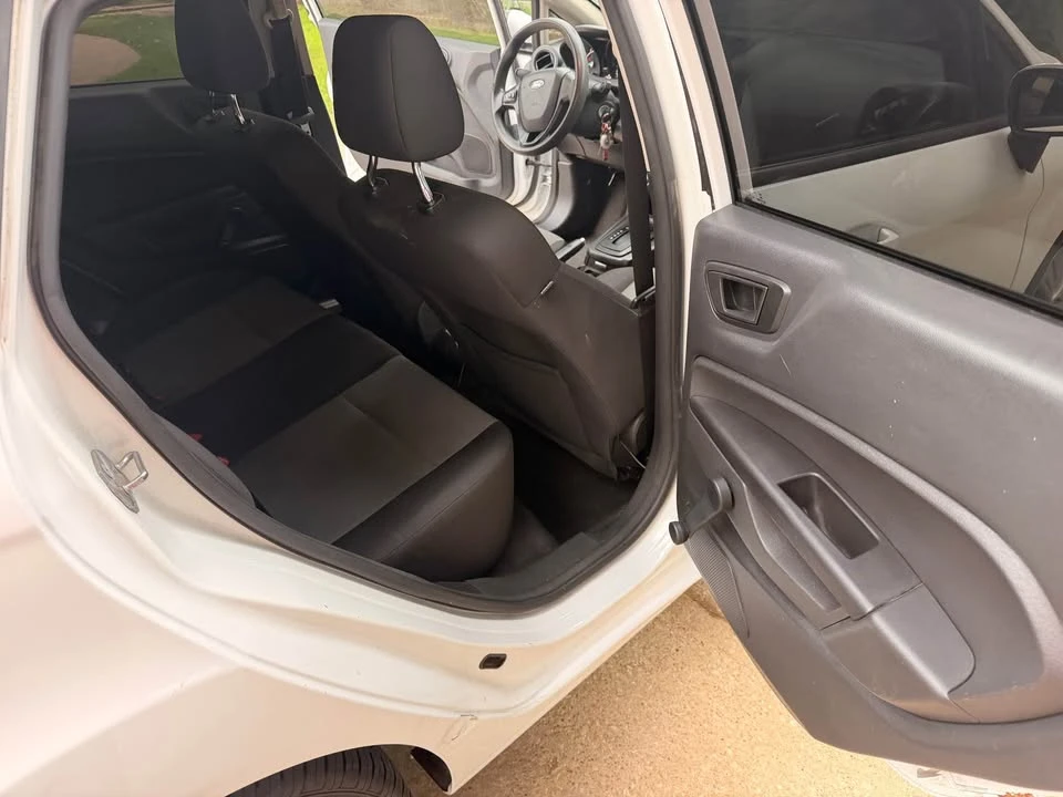 2016 Ford Fiesta - Image 10 of 12