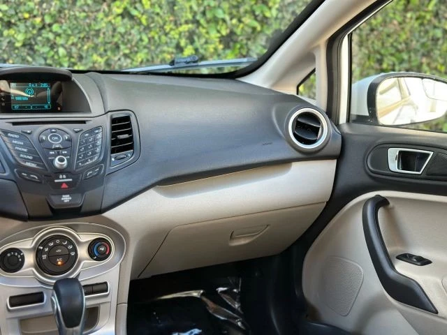 2016 Ford Fiesta - Image 19 of 21