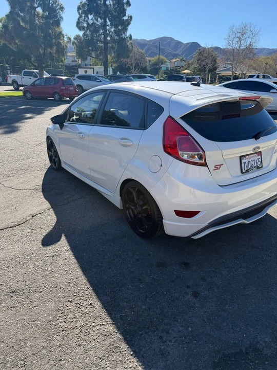 2016 Ford Fiesta - Image 6 of 10