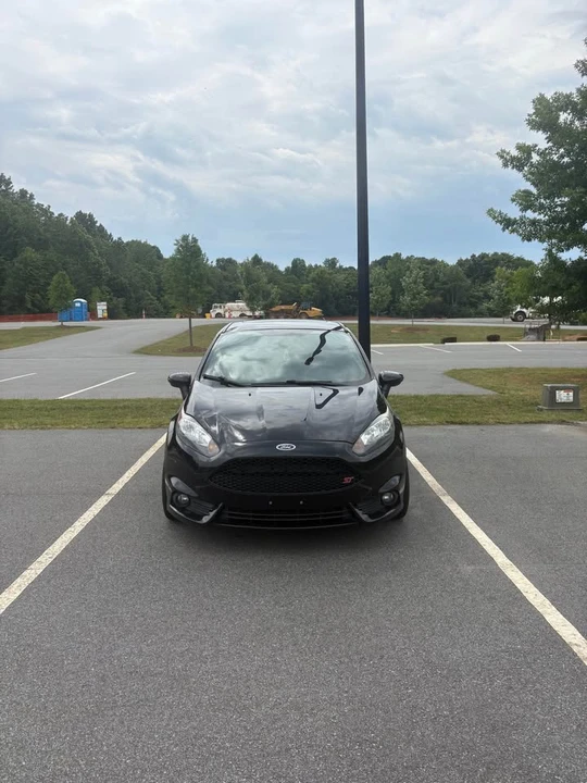 2016 Ford Fiesta - Image 2 of 11