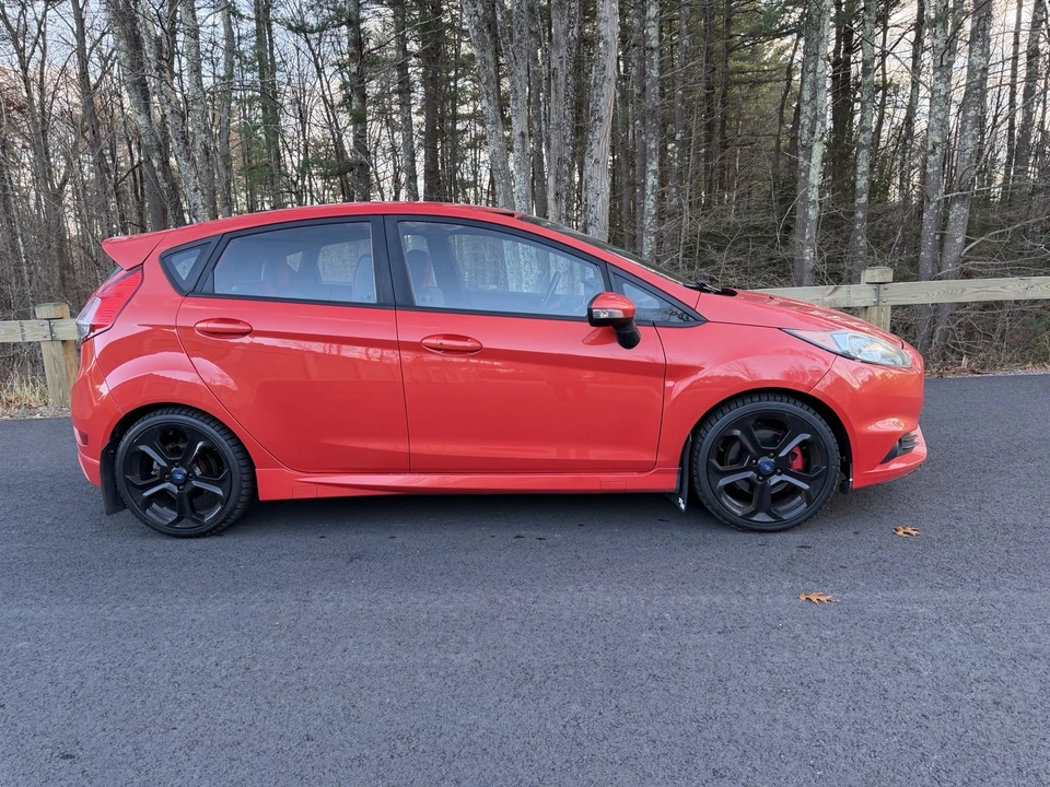 2016 Ford Fiesta - Image 8 of 21