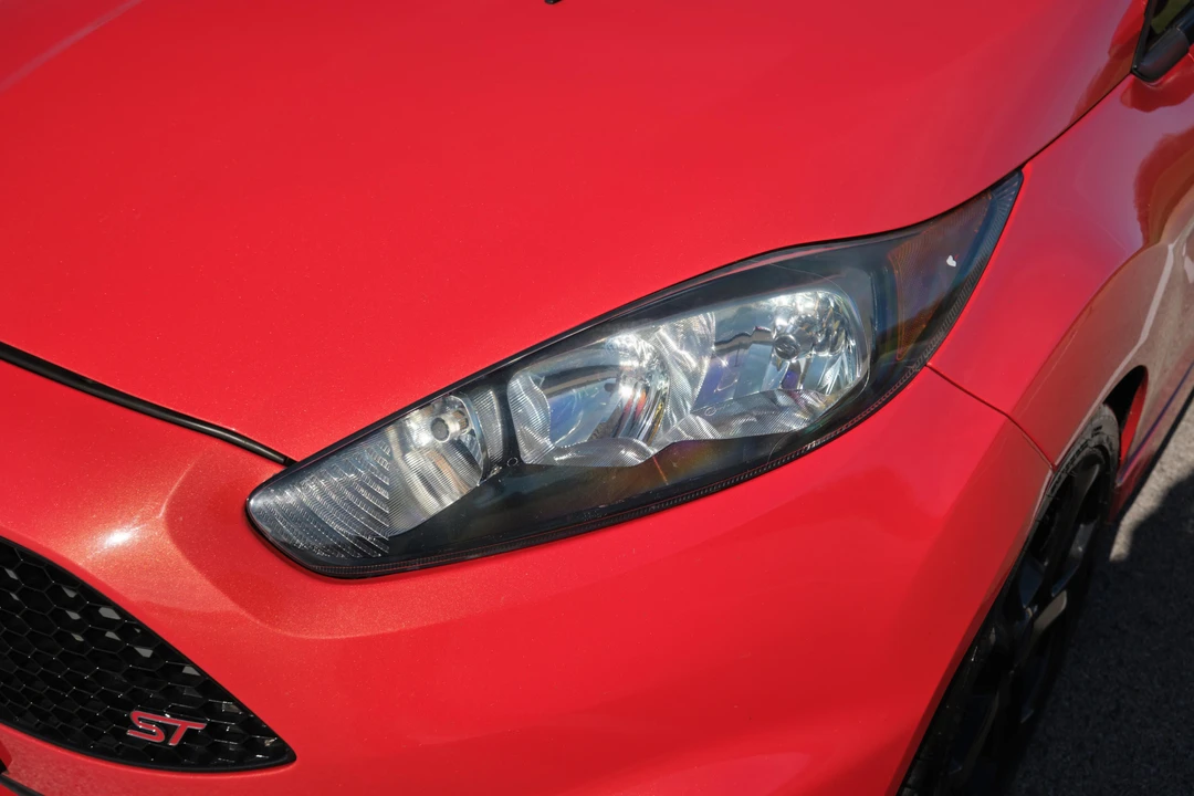 2016 Ford Fiesta - Image 17 of 31