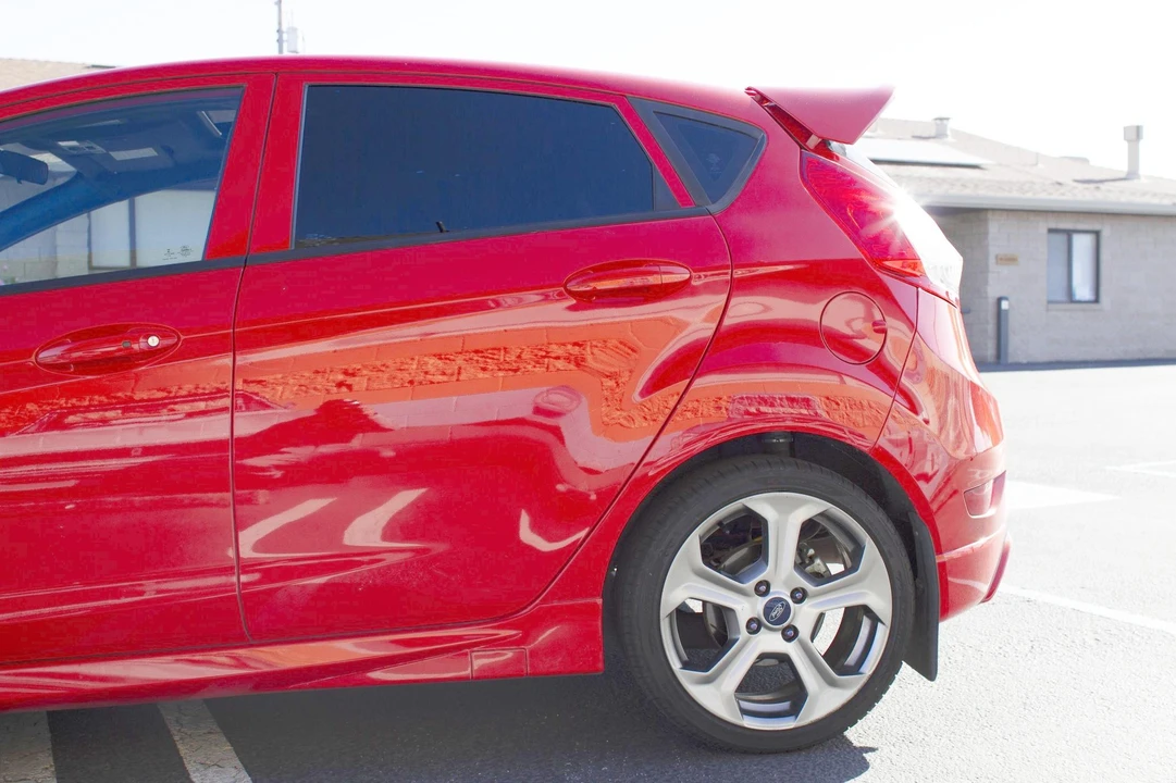 2016 Ford Fiesta - Image 14 of 31
