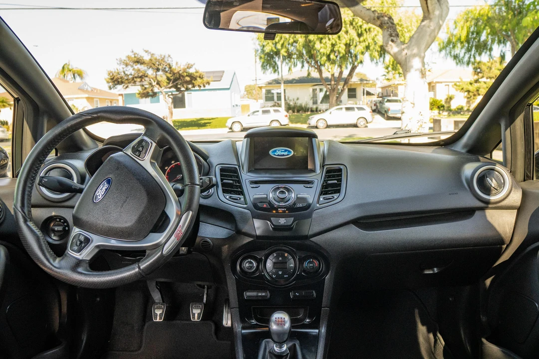 2016 Ford Fiesta - Image 15 of 31