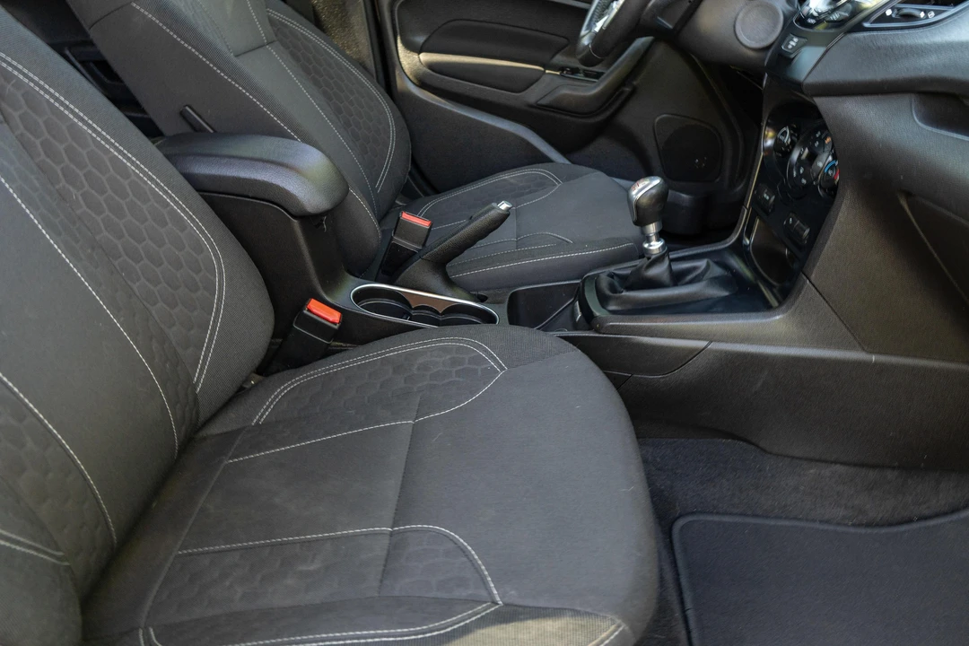 2016 Ford Fiesta - Image 21 of 31