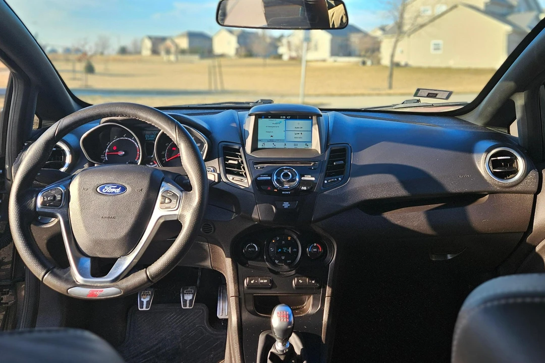 2016 Ford Fiesta - Image 25 of 31