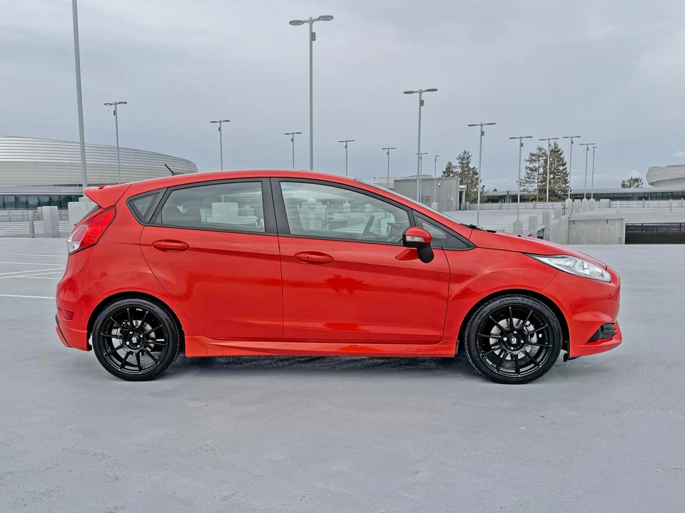 2016 Ford Fiesta - Image 7 of 31