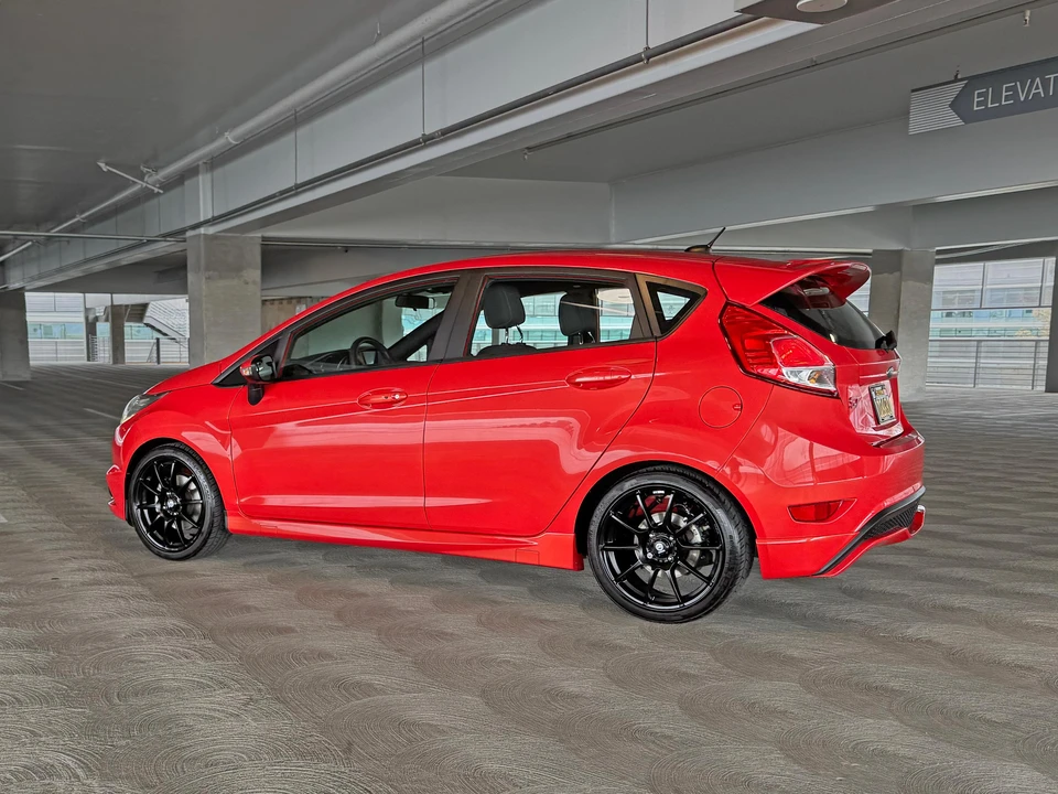 2016 Ford Fiesta - Image 17 of 31