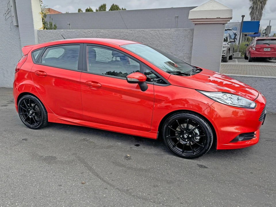 2016 Ford Fiesta - Image 21 of 31