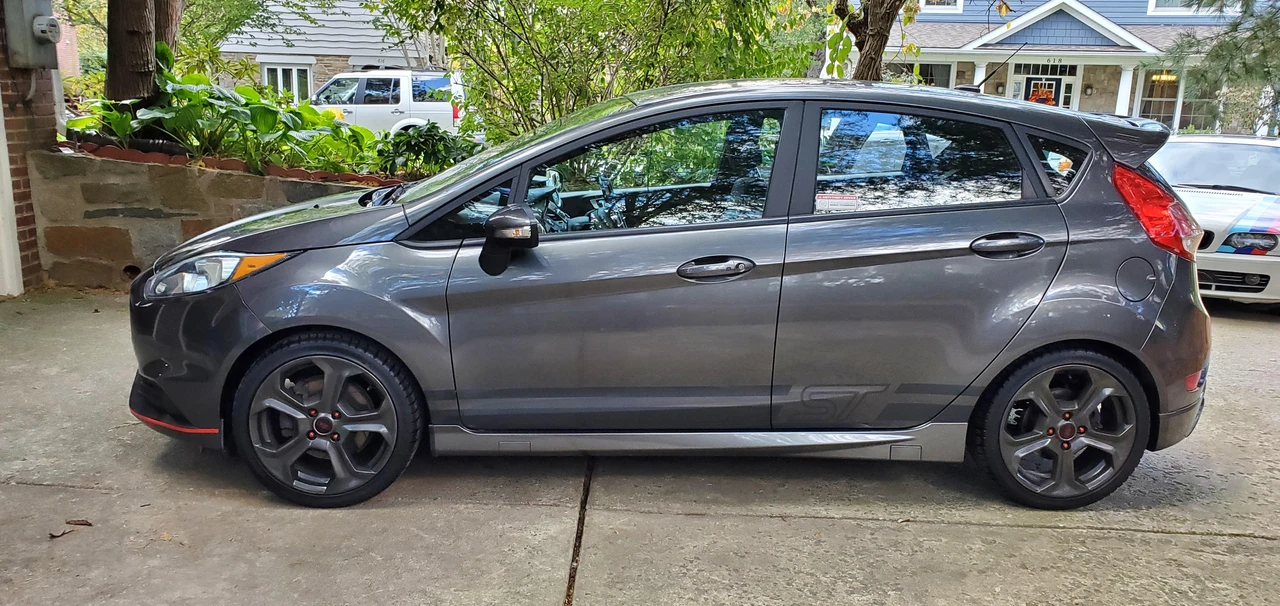 2016 Ford Fiesta - Image 9 of 31