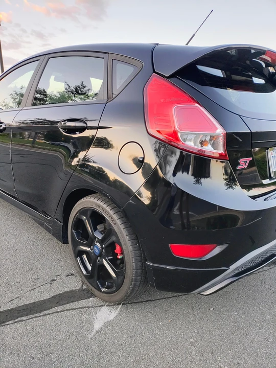 2016 Ford Fiesta - Image 16 of 31