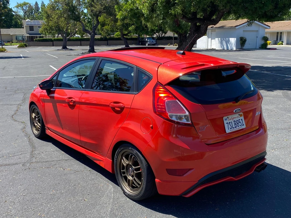 2016 Ford Fiesta - Image 9 of 31