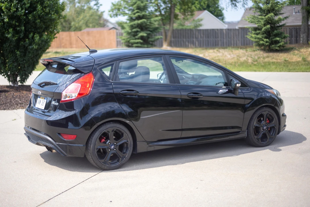 2016 Ford Fiesta - Image 15 of 31