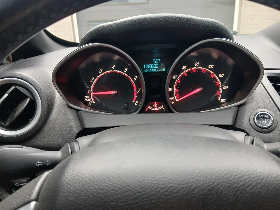 2016 Ford Fiesta - Image 2 of 15