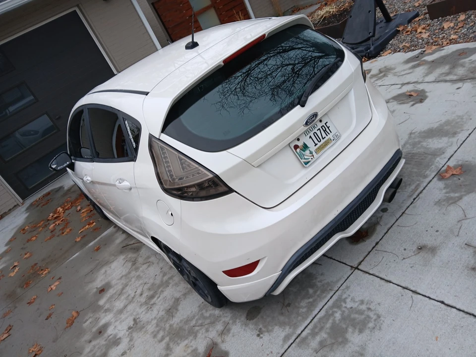 2016 Ford Fiesta - Image 8 of 15
