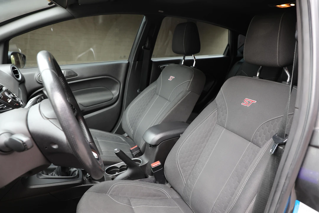 2016 Ford Fiesta - Image 23 of 31