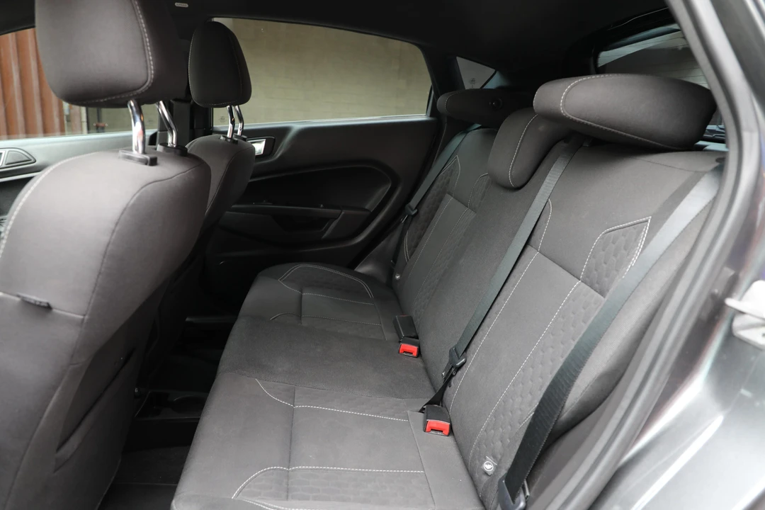 2016 Ford Fiesta - Image 27 of 31