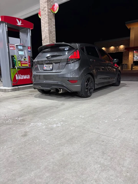 2016 Ford Fiesta - Image 9 of 10