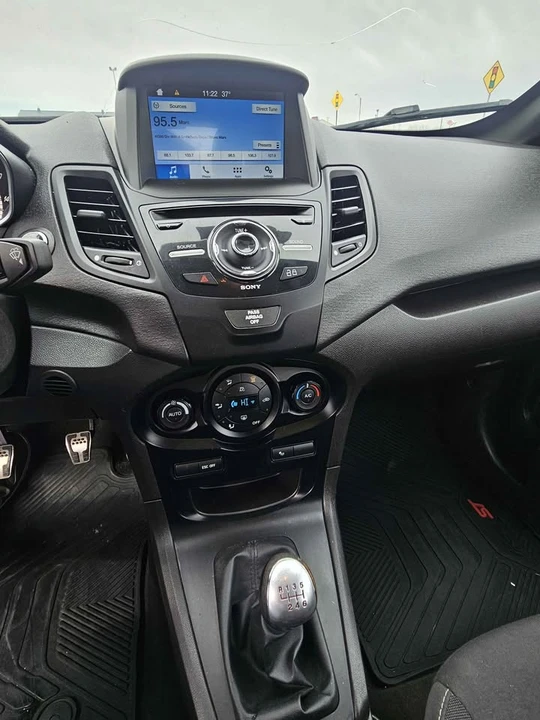 2016 Ford Fiesta - Image 15 of 20