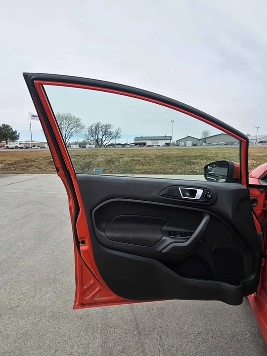 2016 Ford Fiesta - Image 9 of 20