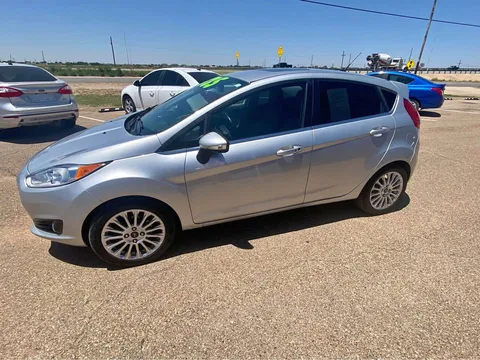 2016 Ford Fiesta Titanium Hatchback 4D