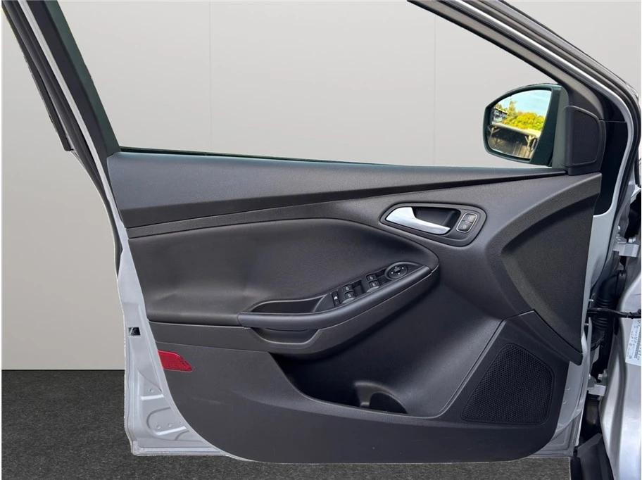 2016 Ford Focus 3rd Gen - Image 15 of 21