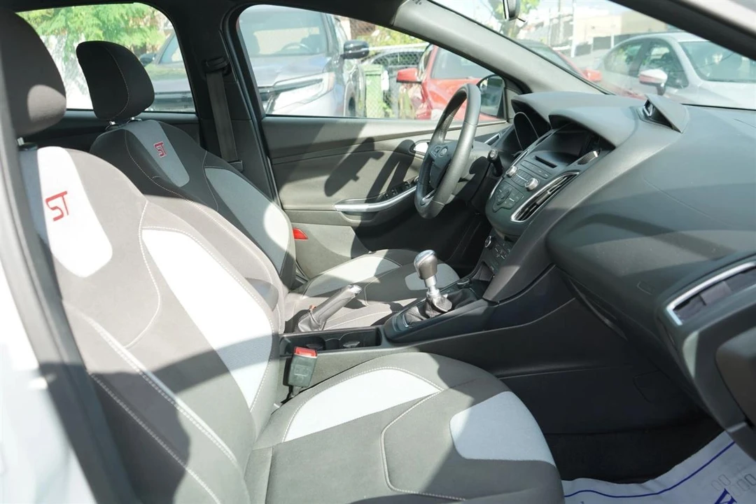 2016 Ford Focus ST 3rd Gen - Image 19 of 26