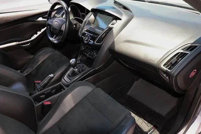 2016 Ford Focus RS 3rd Gen - Image 12 of 19