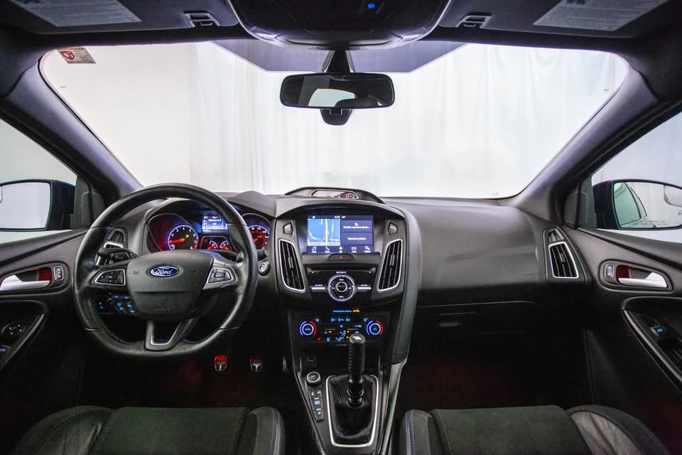 2016 Ford Focus RS 3rd Gen - Image 7 of 15