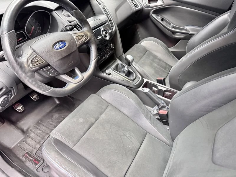2016 Ford Focus RS 3rd Gen - Image 9 of 18