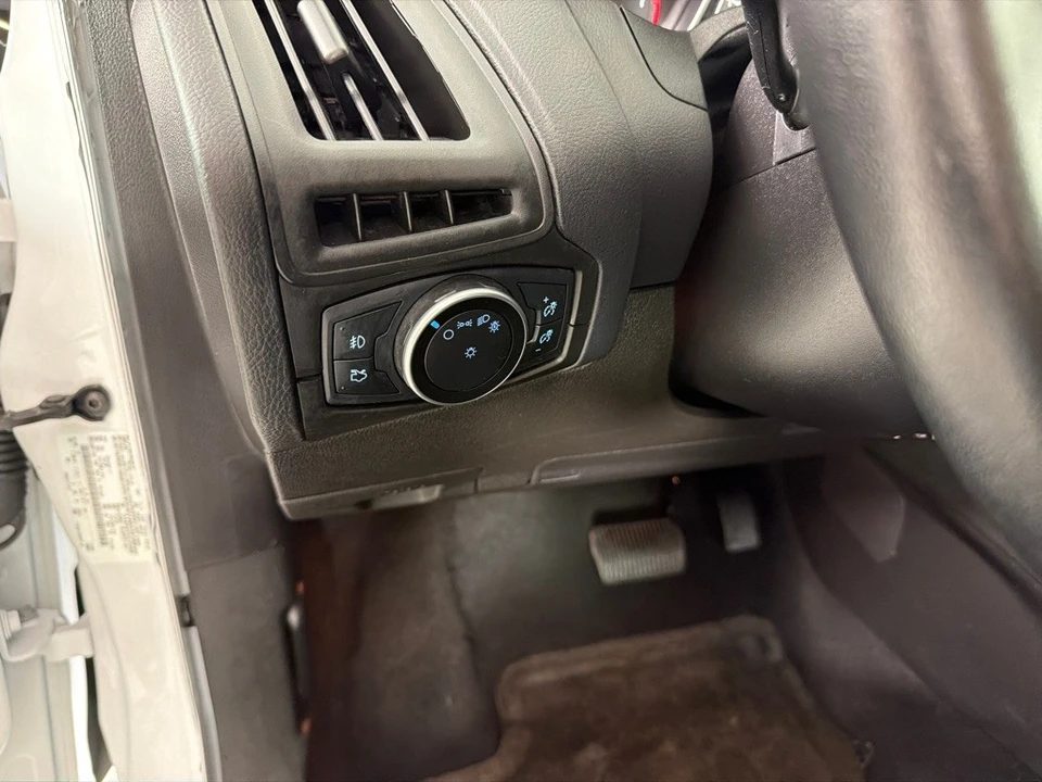 2016 Ford Focus 3rd Gen - Image 13 of 21