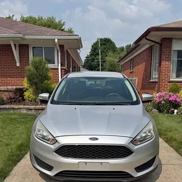 2016 Ford Focus SE Sedan 4D