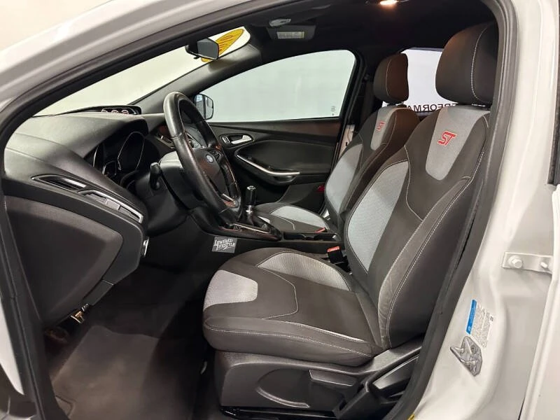 2016 Ford Focus ST 3rd Gen - Image 6 of 10