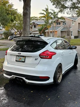 2016 Ford Focus ST