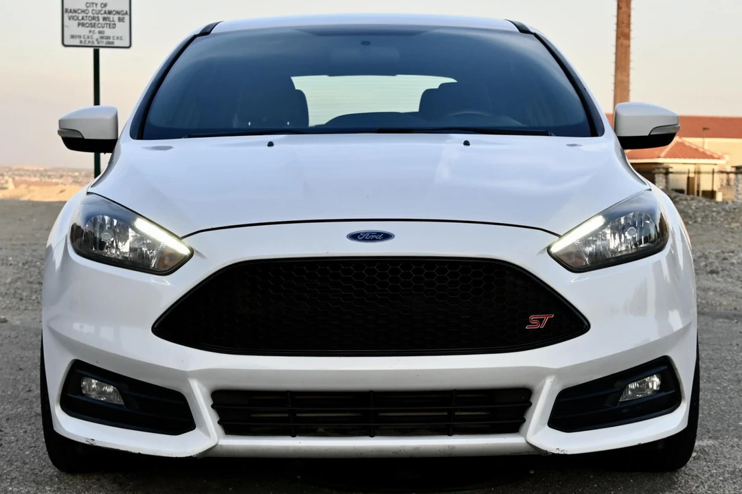2016 Ford Focus 3rd Gen - Image 2 of 31