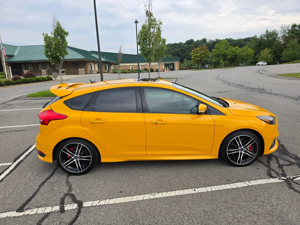 2016 Ford Focus ST 3rd Gen - Image 14 of 31