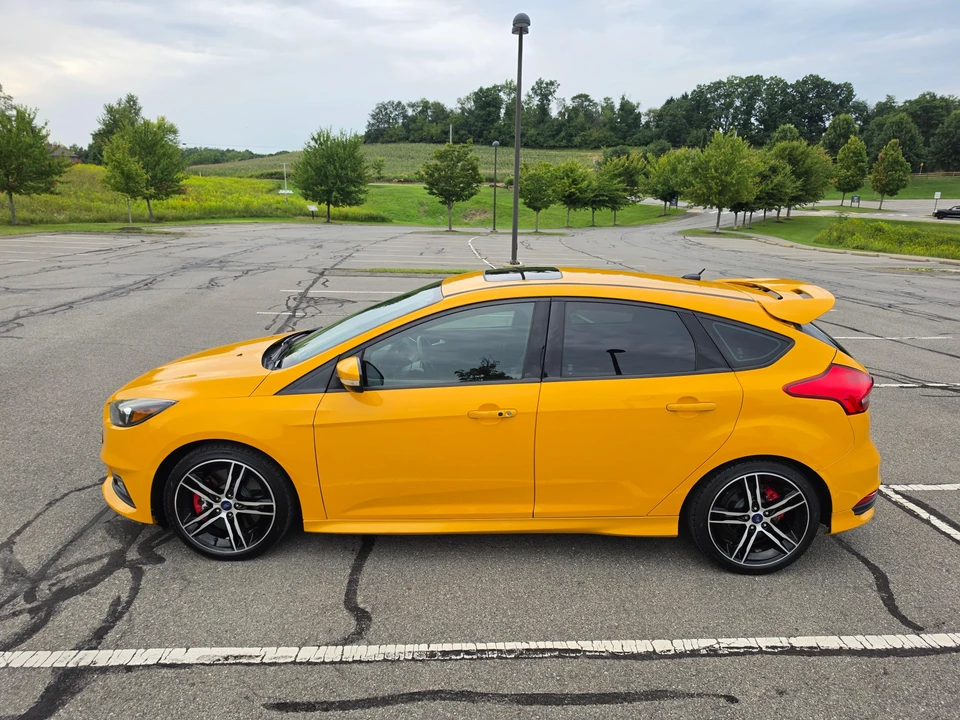 2016 Ford Focus ST 3rd Gen - Image 9 of 31