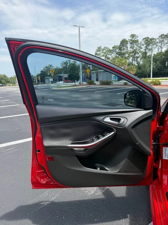 2016 Ford Focus ST 3rd Gen - Image 8 of 17