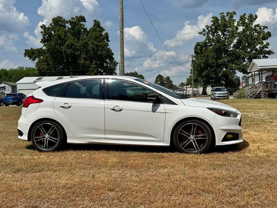 2016 Ford Focus ST 3rd Gen - Image 5 of 16
