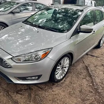 2016 Ford Focus Titanium Hatchback