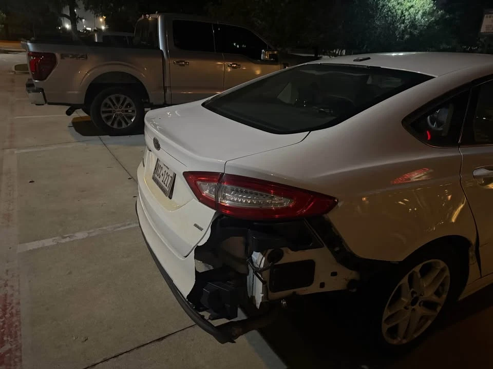 2016 Ford Fusion 2nd Gen - Image 2 of 2