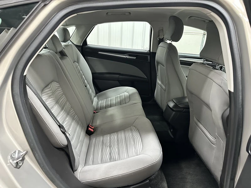 2016 Ford Fusion 2nd Gen - Image 15 of 20