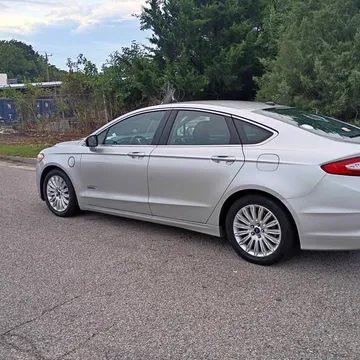 2016 Ford Fusion Energi Plug-In Hybrid SE Luxury Sedan 4D