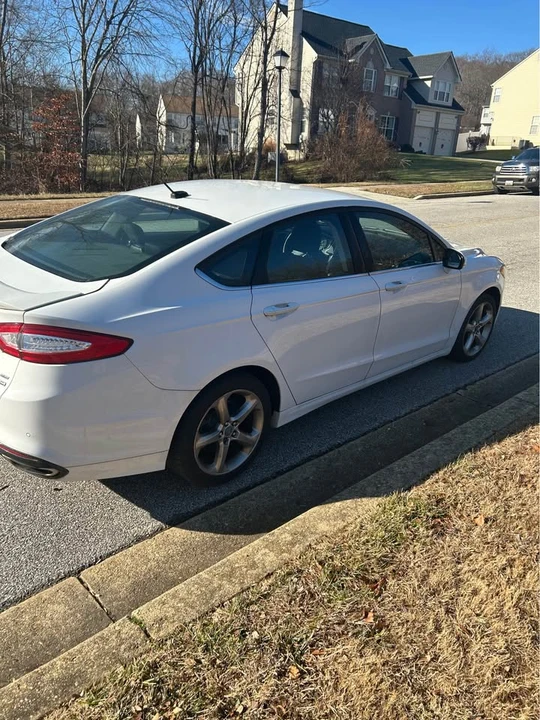 2016 Ford Fusion 2nd Gen - Image 10 of 16