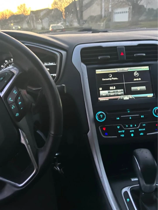 2016 Ford Fusion 2nd Gen - Image 14 of 16