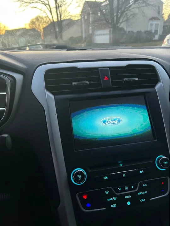 2016 Ford Fusion 2nd Gen - Image 13 of 16