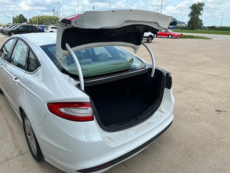 2016 Ford Fusion 2nd Gen - Image 9 of 12