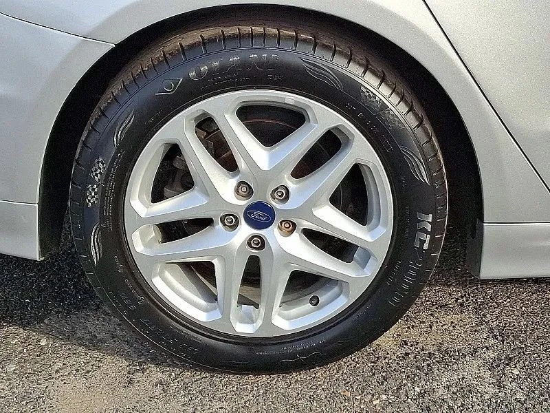 2016 Ford Fusion 2nd Gen - Image 9 of 12