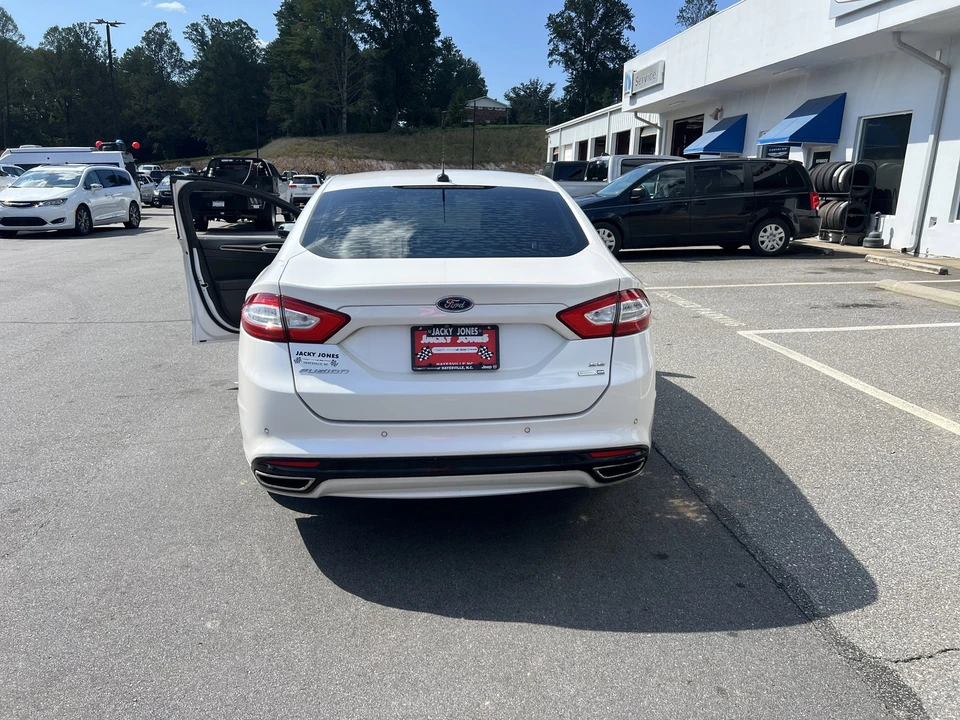 2016 Ford Fusion 2nd Gen - Image 2 of 12